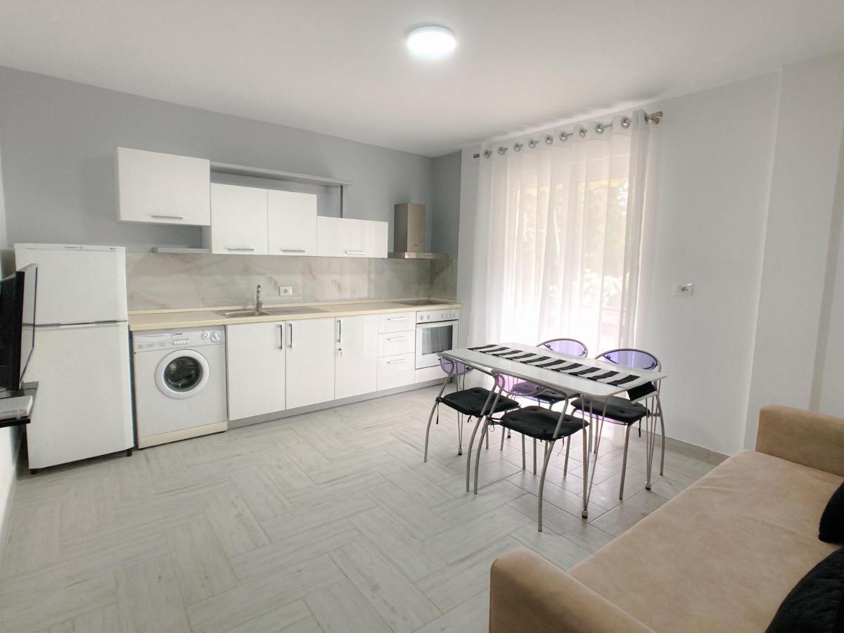 Promo Price September - Home By The Sea 1 Min From The Beach Golem  Exterior photo