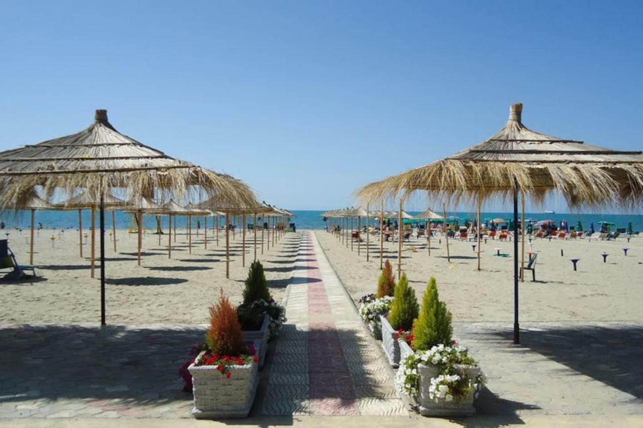 Promo Price September - Home By The Sea 1 Min From The Beach Golem  Exterior photo
